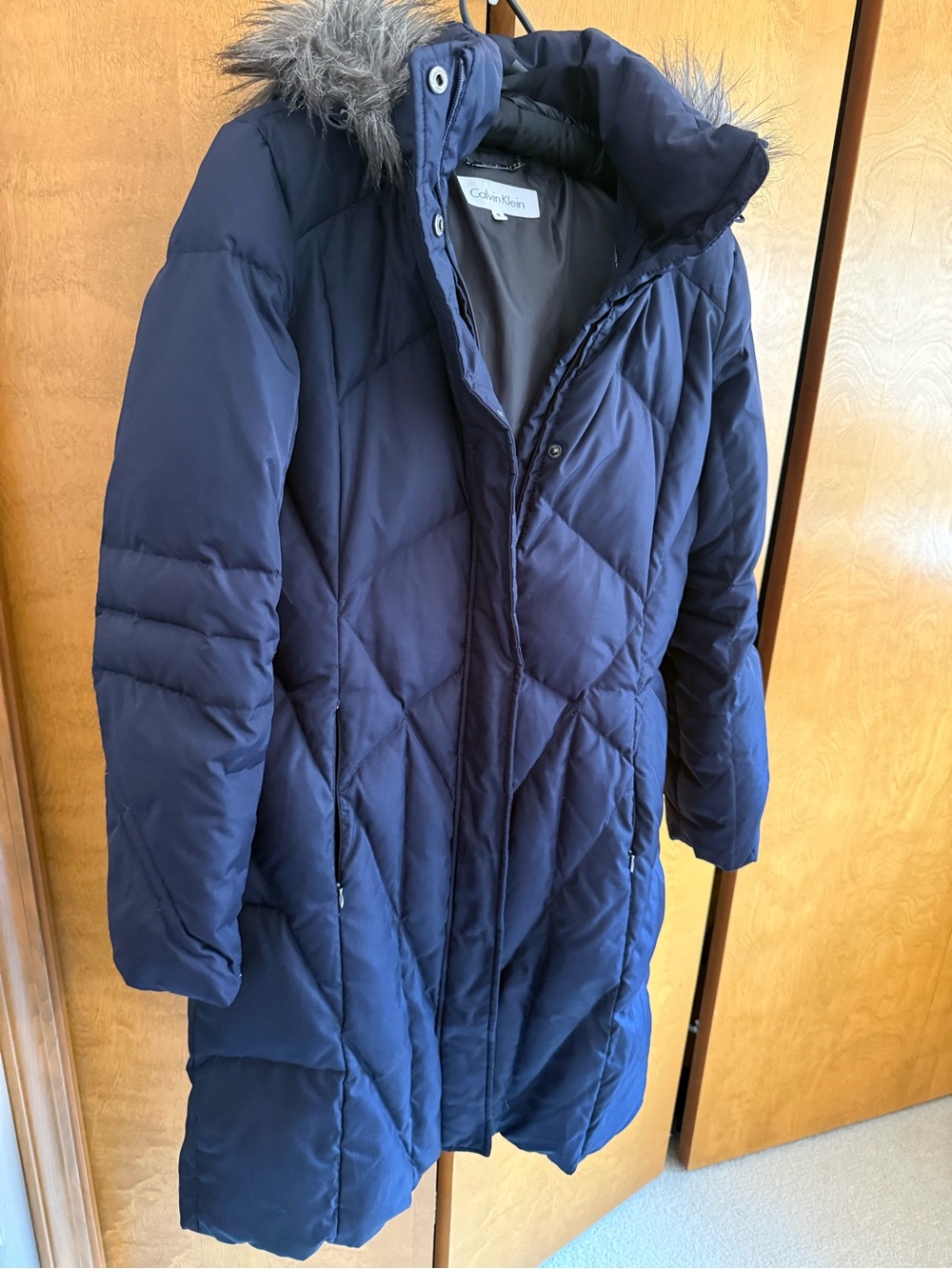 Calvin Klein Long Down Puffer Winter Coat Jacket Parka with Faux Fur Hood Size M
